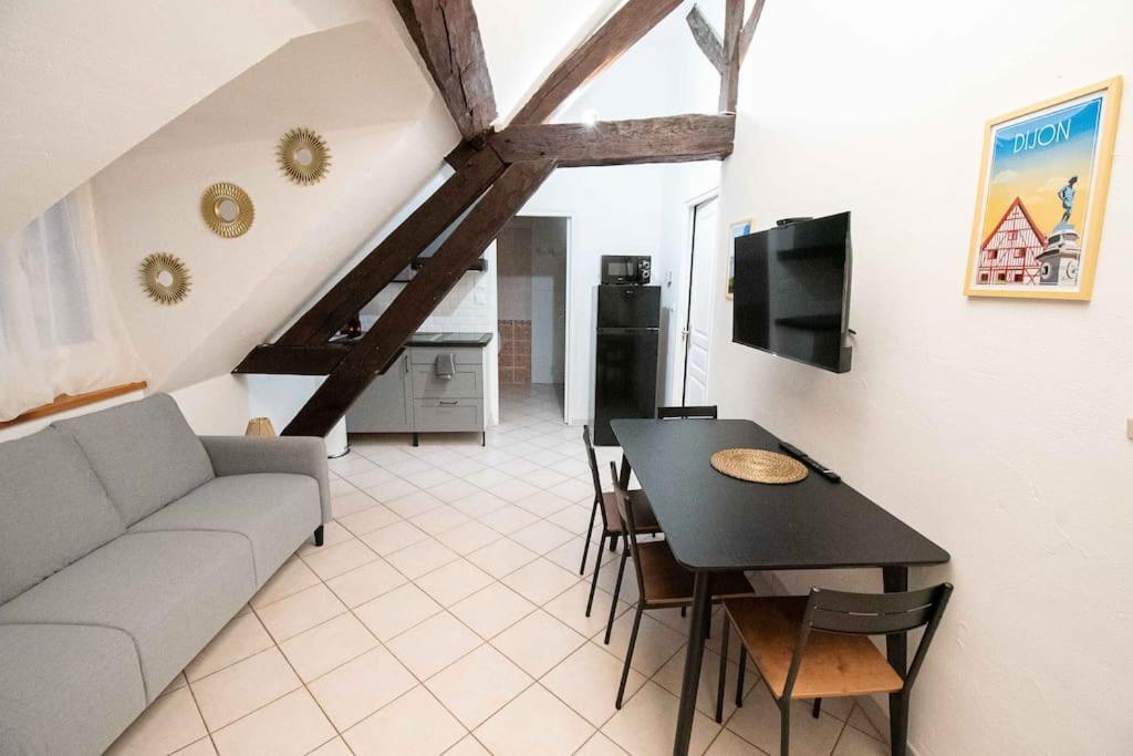Residence Le Zola Compose De 3 Appartements Distincts En Hyper Centre De Dijon Avec Wifi מראה חיצוני תמונה