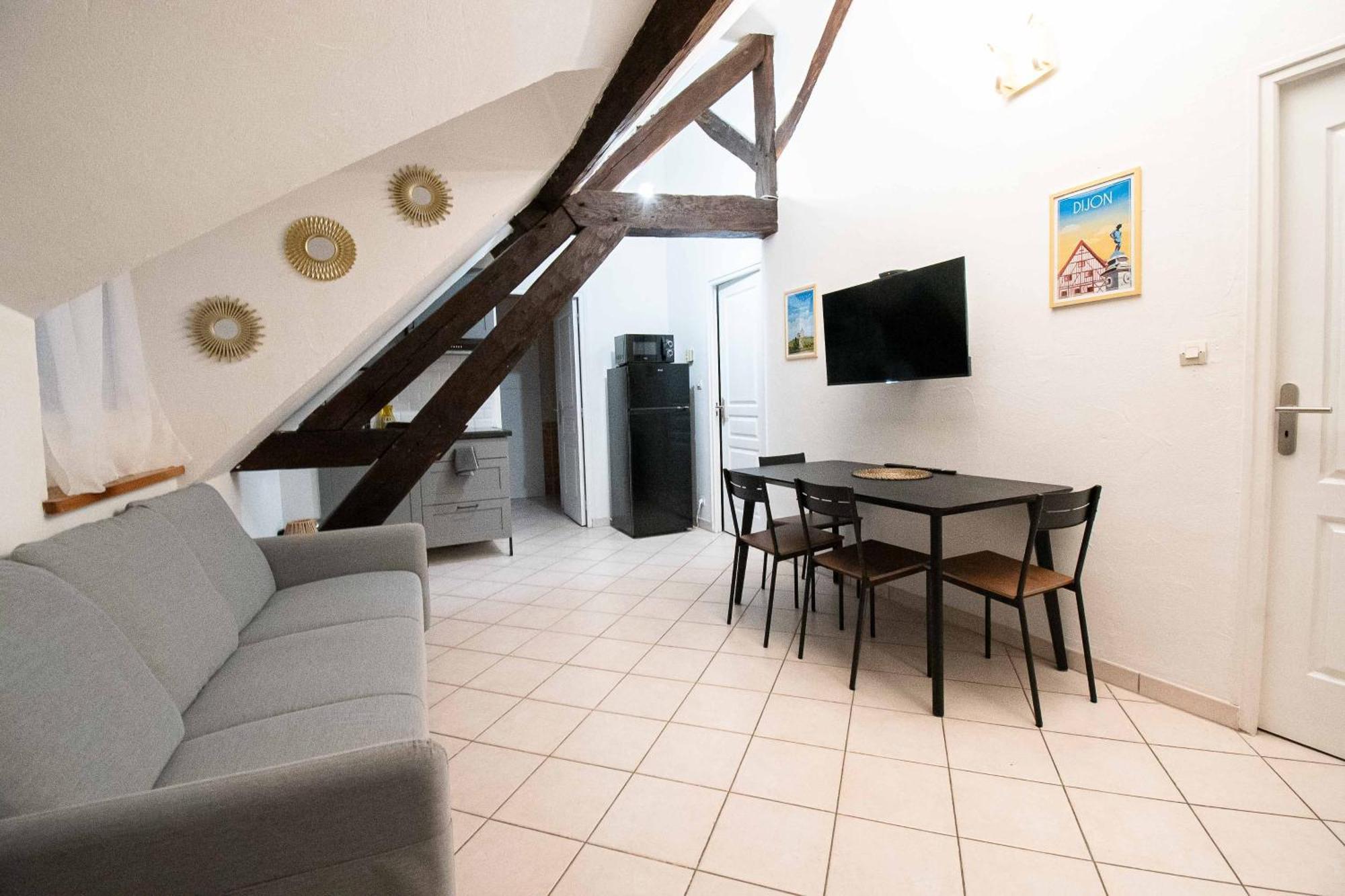 Residence Le Zola Compose De 3 Appartements Distincts En Hyper Centre De Dijon Avec Wifi מראה חיצוני תמונה