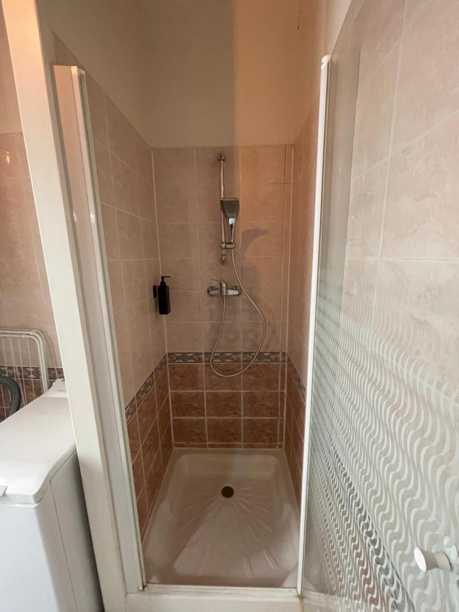 Residence Le Zola Compose De 3 Appartements Distincts En Hyper Centre De Dijon Avec Wifi מראה חיצוני תמונה